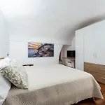 Apartment Ziro House *
