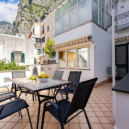 Ziro House אמאלפי