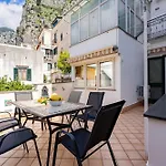 Ziro House أمالفي